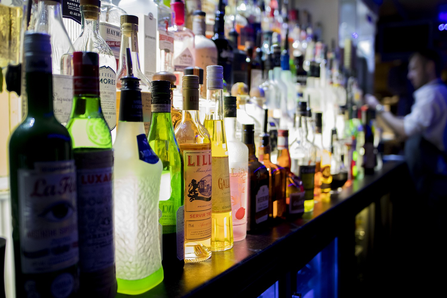 Contact No.10 Bar Lindley